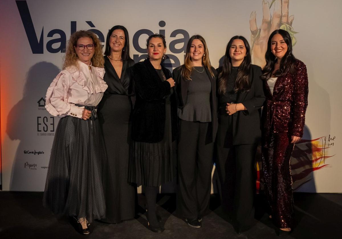 Reme Hidalgo, Beatriz Maset, María Ángeles Redondo, Lara, Mar y Sara Blasco.