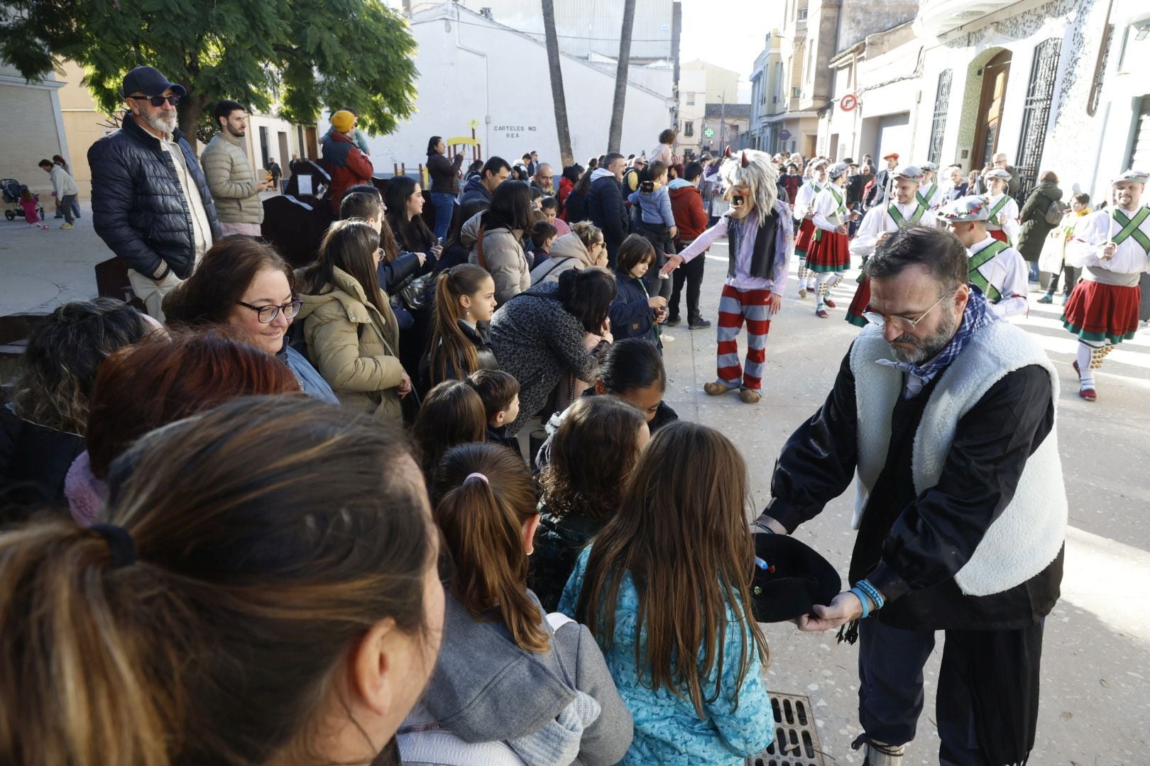 Fotos de la llegada del Olentzero a Massanassa