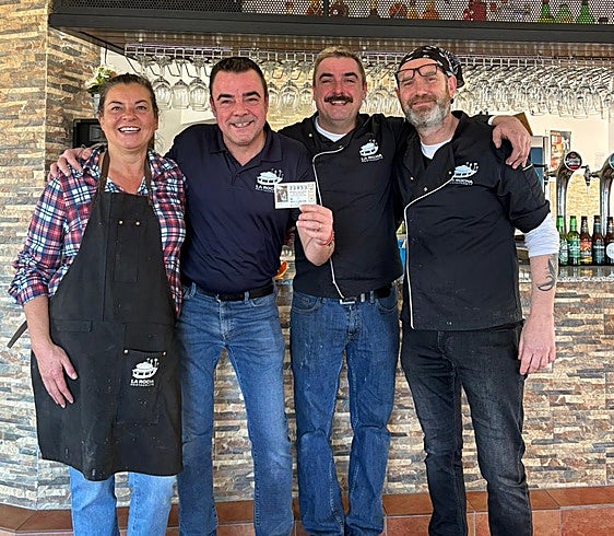 Más de 1,9 millones del premio de la lotería de Navidad vendido en Chella se van para Quesa
