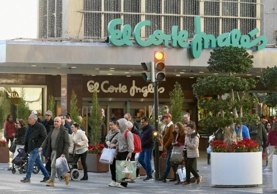 El Corte Inglés tiene horarios especiales en Navidad.