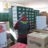 Un padre y su hijo estafan a grandes empresas de turrón con falsos pedidos