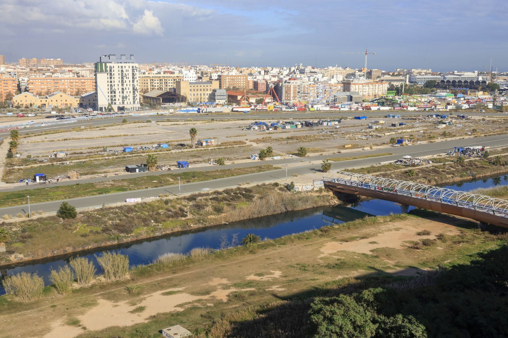 El riesgo de vivir al lado del mayor núcleo urbano de chabolas de Valencia