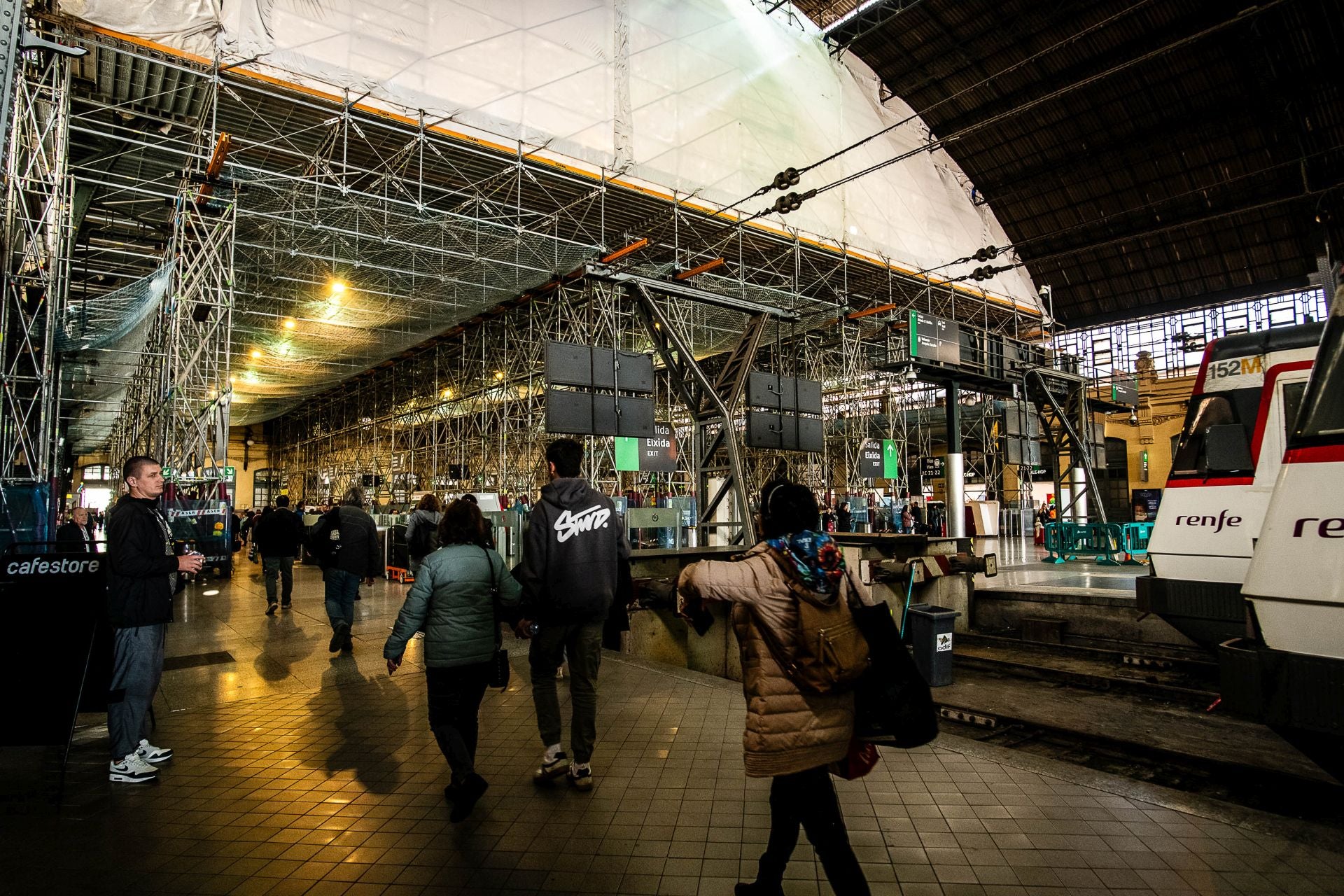 Ventas mínimas y comercios cerrados tras casi dos años de obras en la Estación del Norte