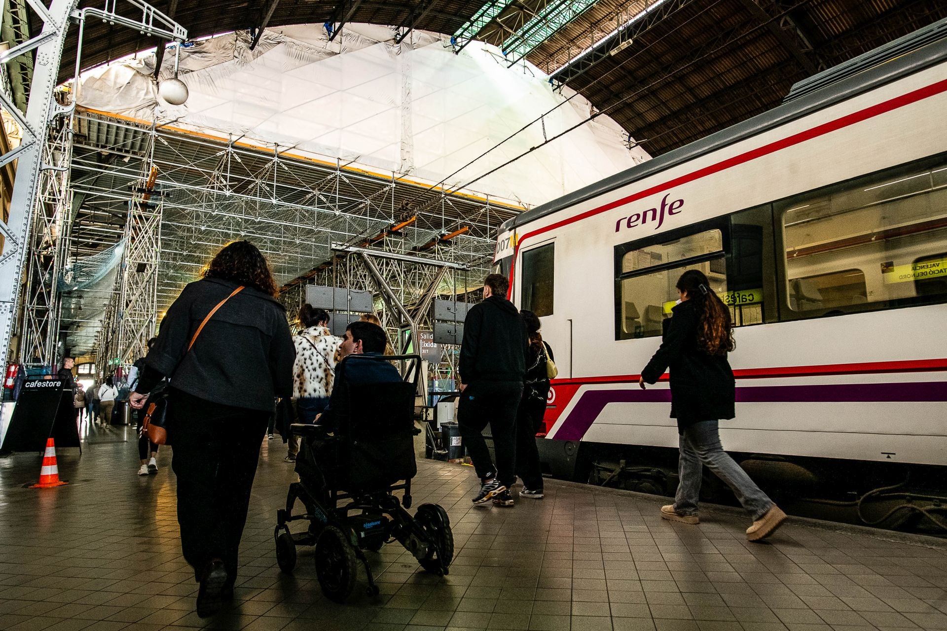 Ventas mínimas y comercios cerrados tras casi dos años de obras en la Estación del Norte