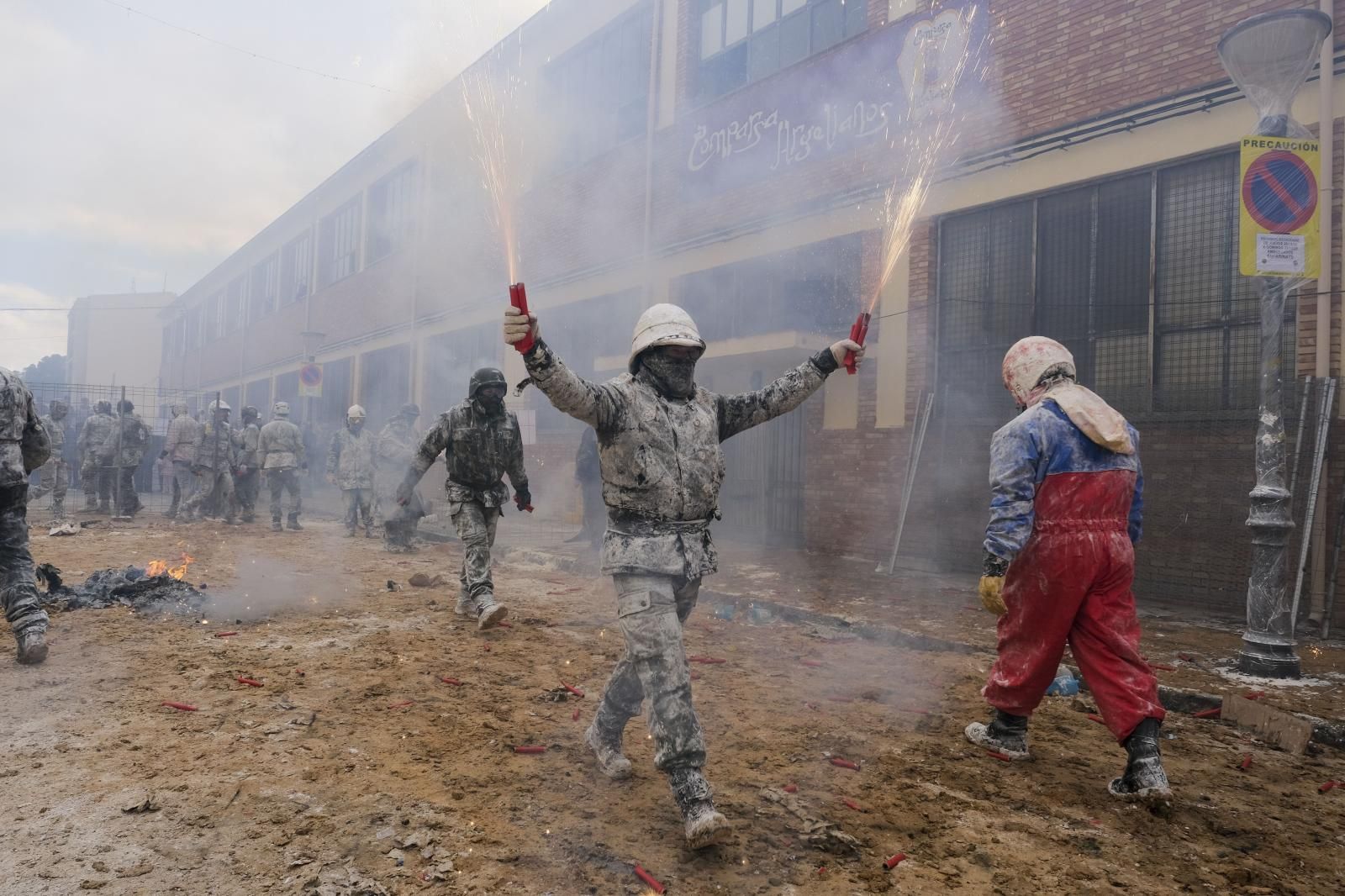 FOTOS | La batalla de els enfarinats vuelve a IBI