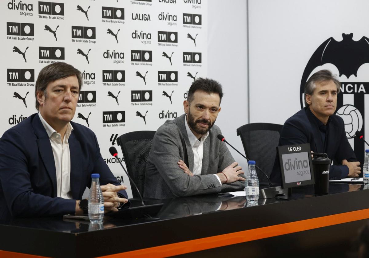 Fotos de la presentación de Carlos Corberán como entrenador del Valencia CF