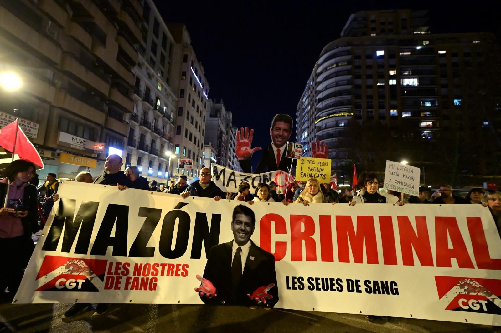 FOTOS | Tercera manifestación en Valencia contra la gestión política de la dana