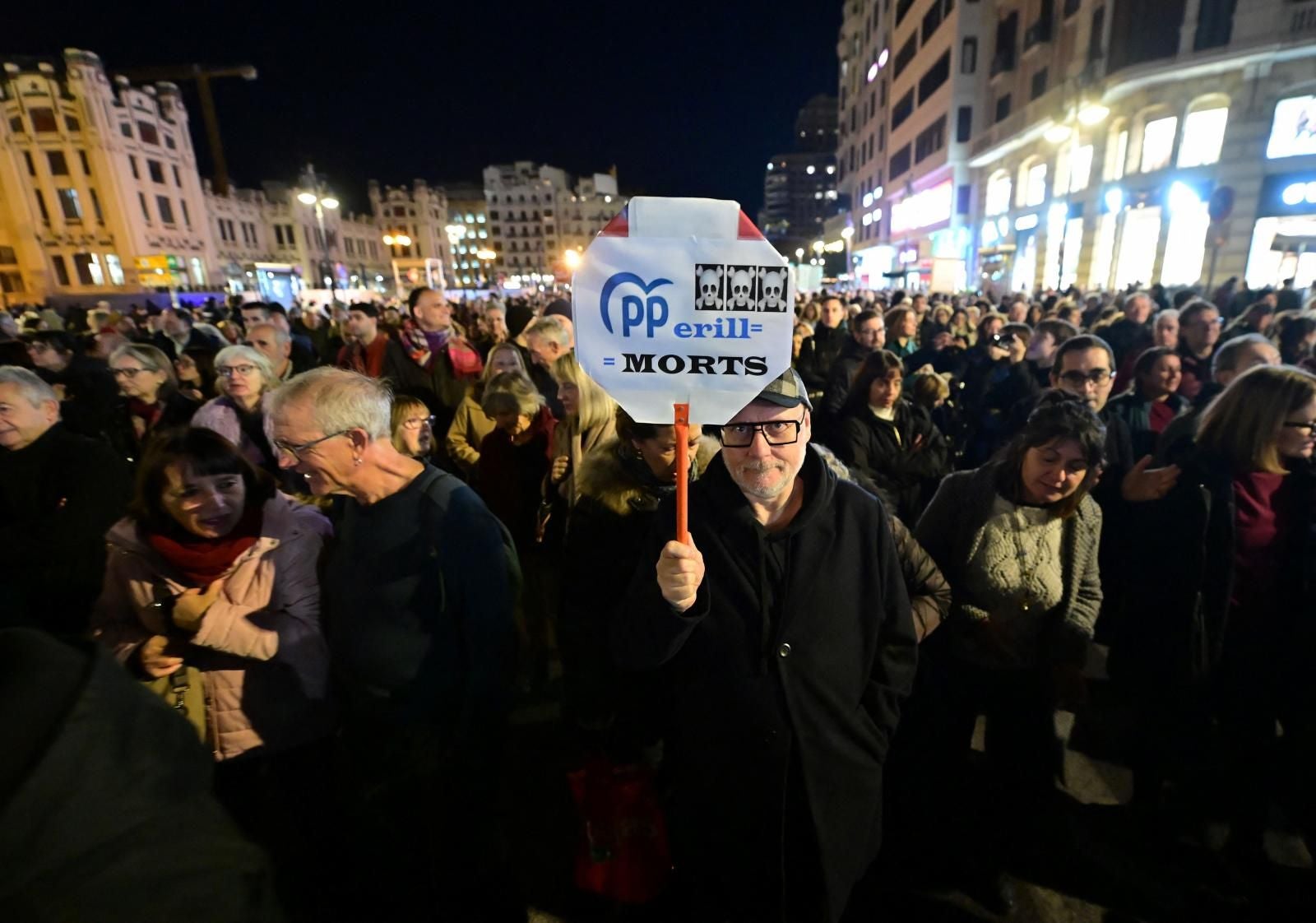 FOTOS | Tercera manifestación en Valencia contra la gestión política de la dana