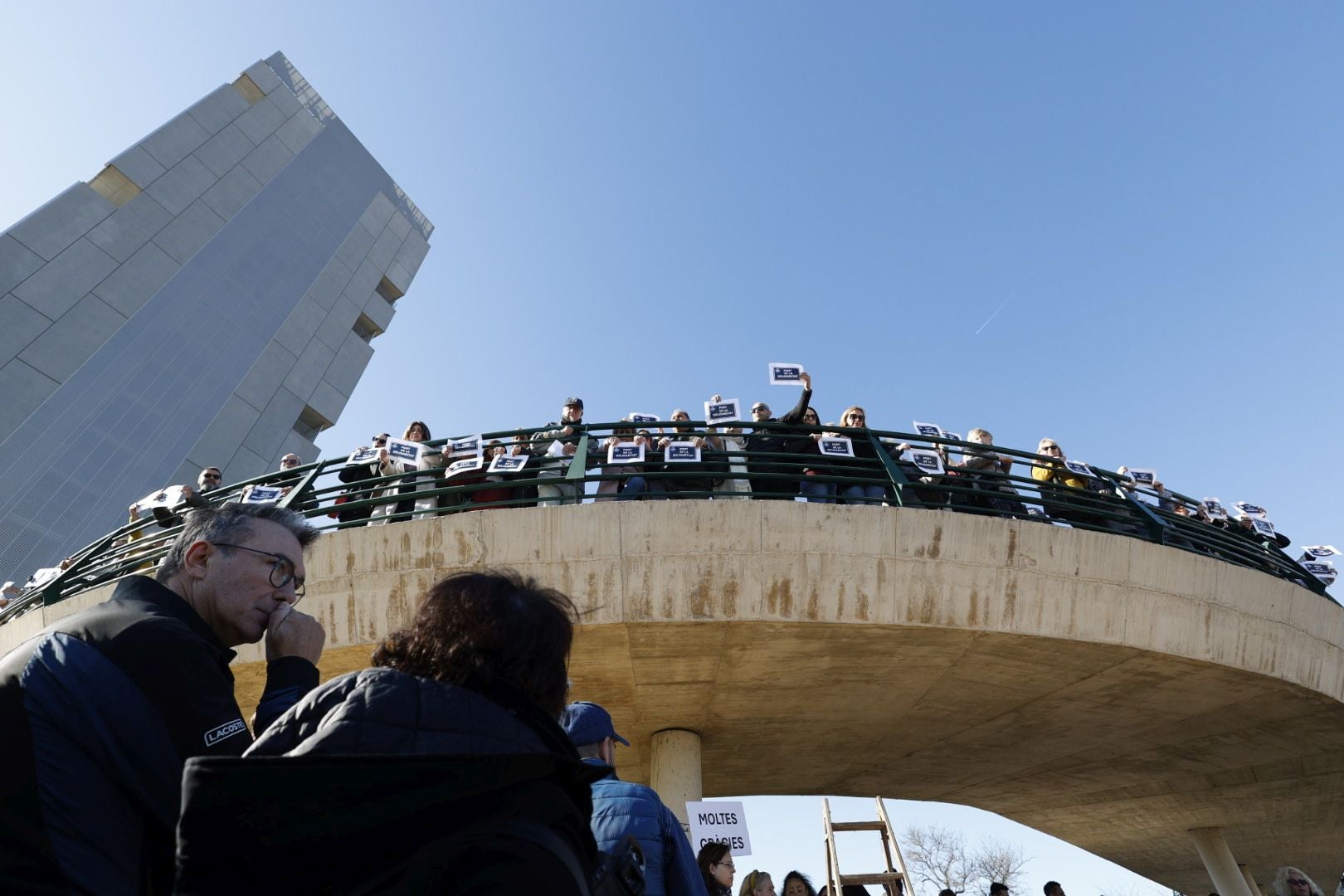 Fotos del homenaje en La Torre a la víctima de la dana de Valencia