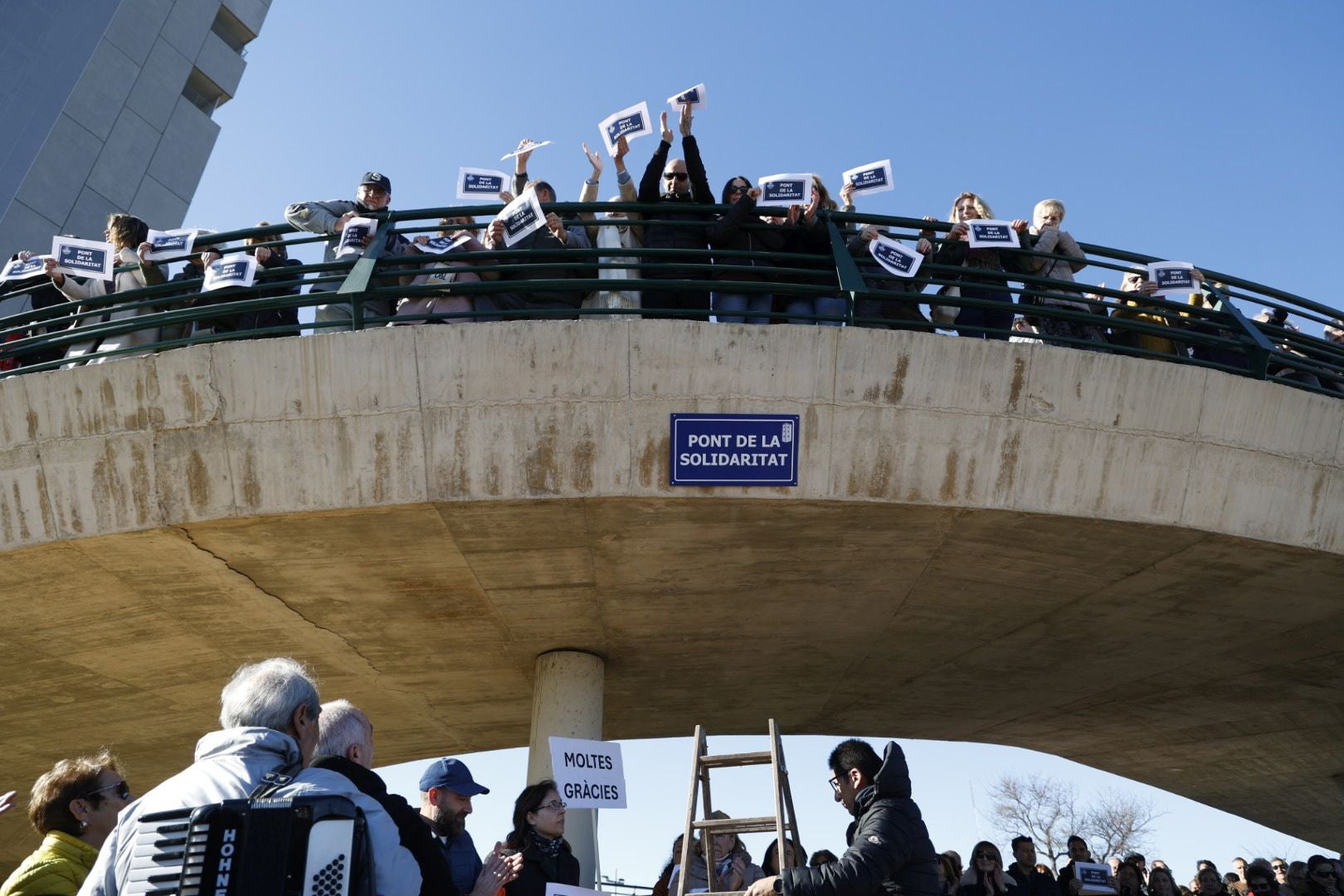 Fotos del homenaje en La Torre a la víctima de la dana de Valencia