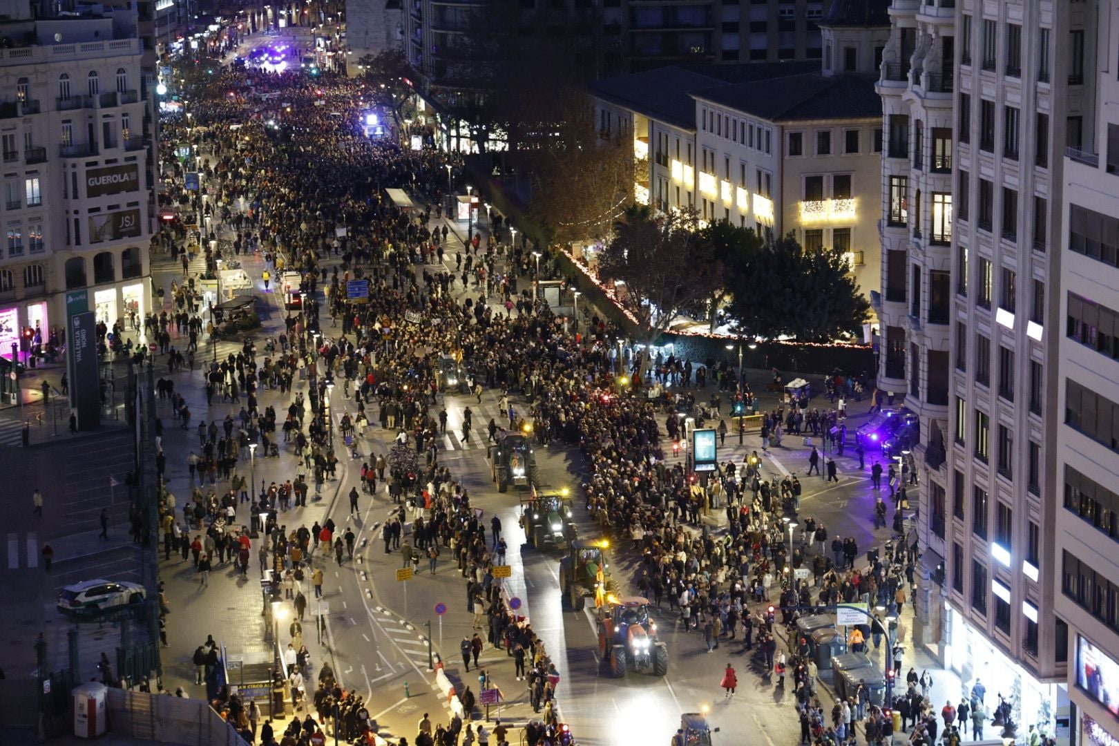 FOTOS | Tercera manifestación en Valencia contra la gestión política de la dana