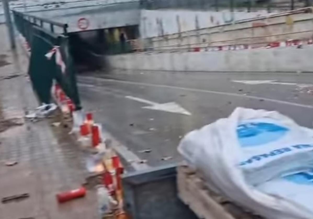 Diques junto al barranco de La Saleta.