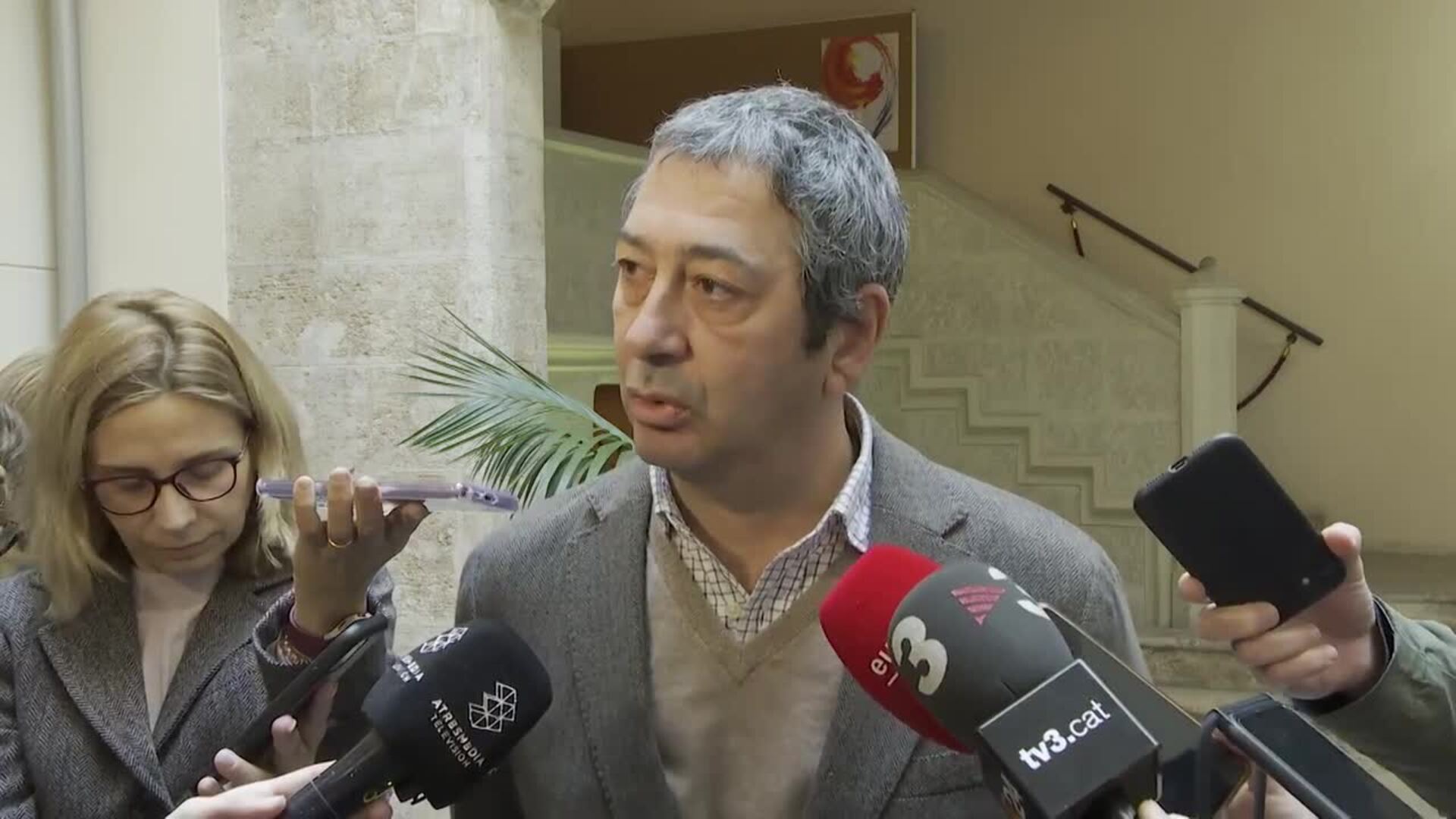 Barrera acusa a Urtasun de querer "dictar la cultura" y llama a las CCAA a un frente común