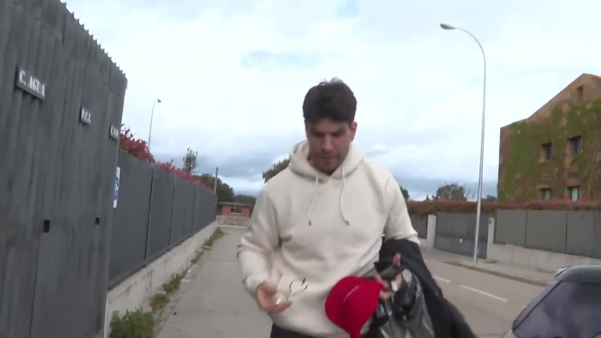 Diego Matamoros desvela cómo está llevando su hermana Laura la vuelta a la realidad