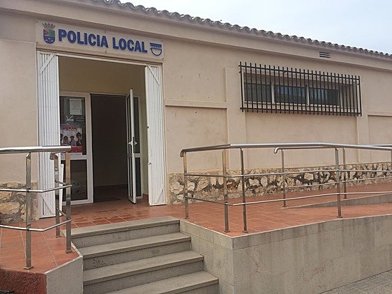 Roban ocho pistolas y munición tras asaltar el retén de la Policía Local de Els Poblets