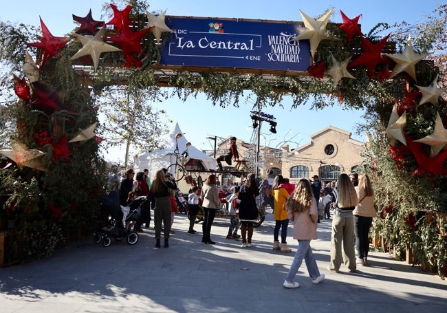 Acceso a las actividades de La Central, en el Parque Central de Valencia.