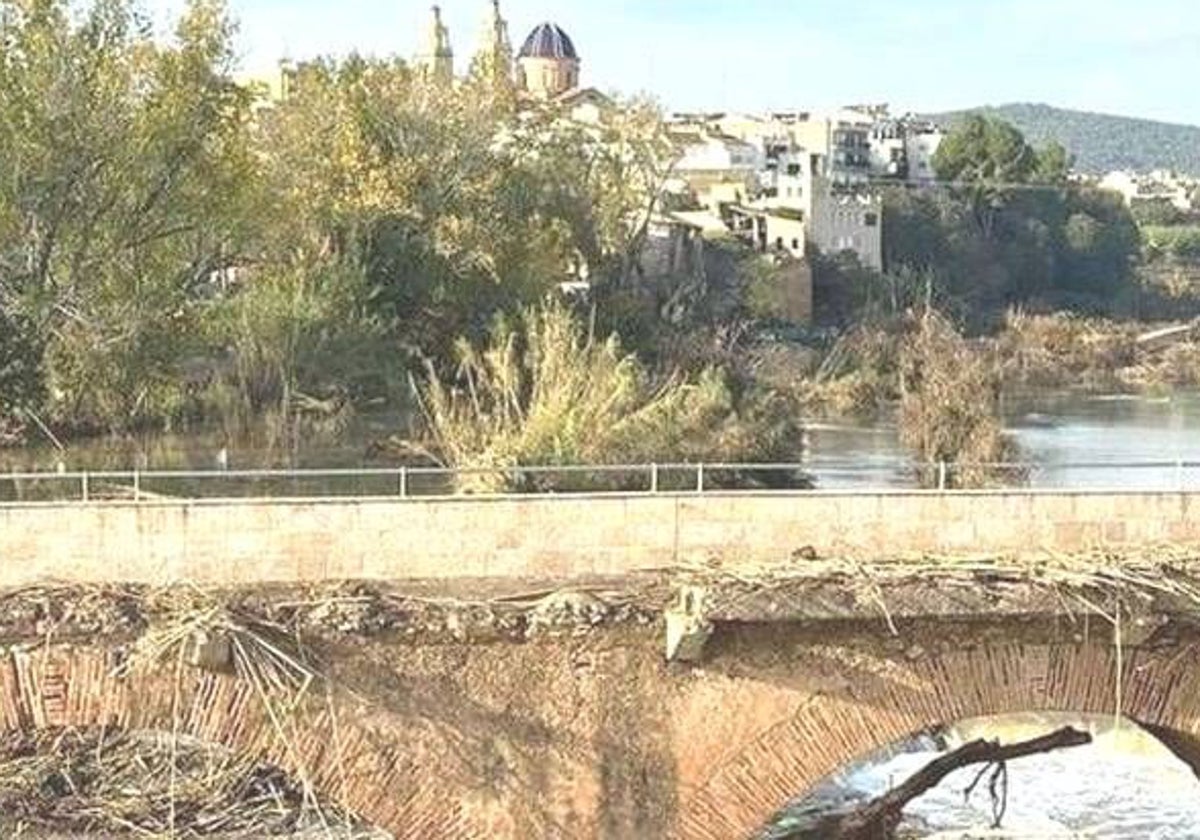 Uno de los puentes por los que pasa el medio maratón de Riba-roja de Túria.