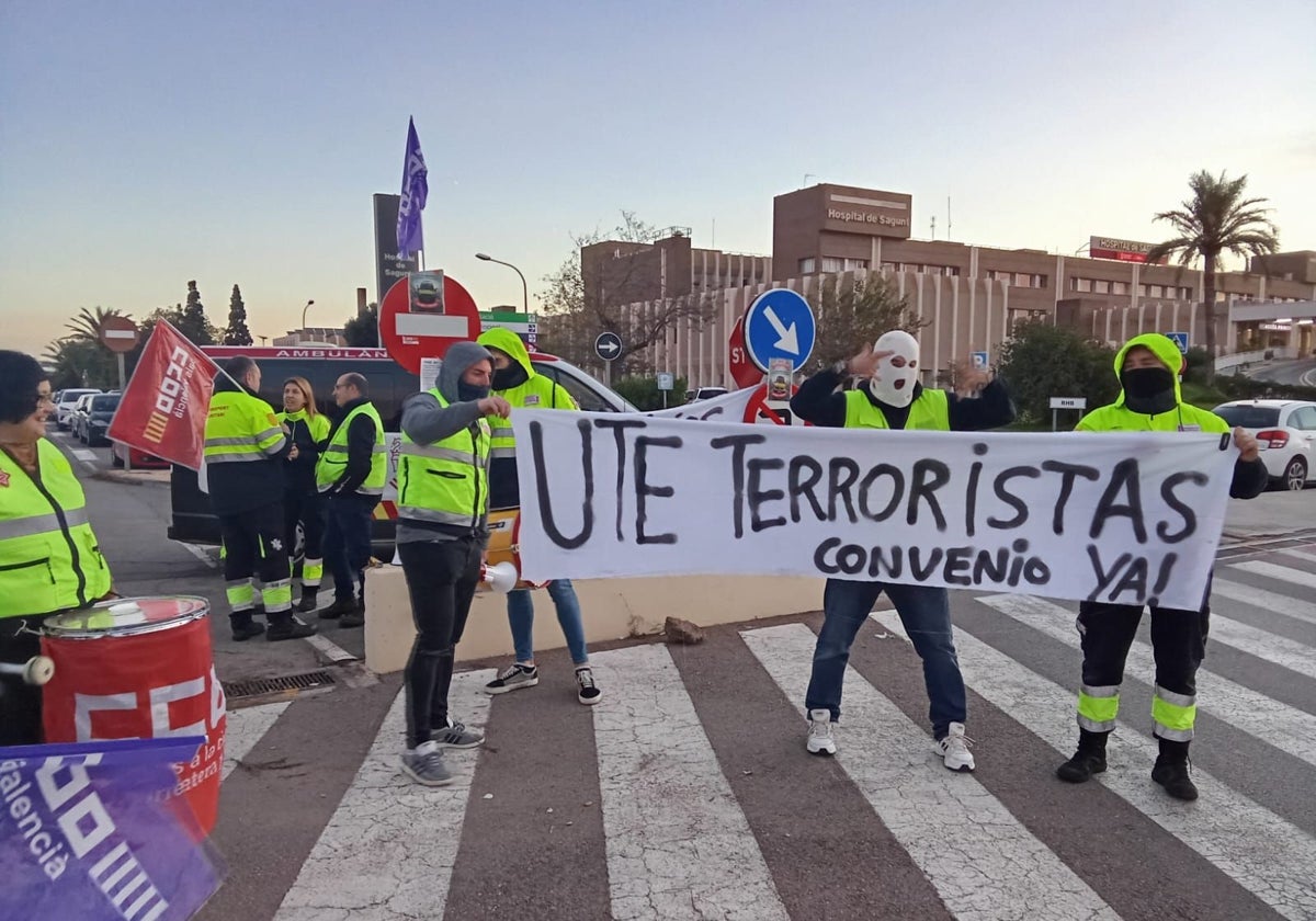 Imagen de la huelga de conductores de ambulancias.