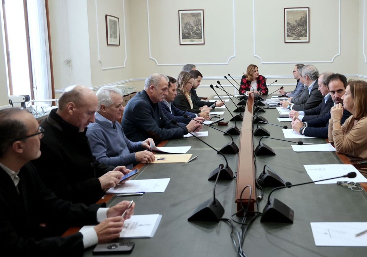 Reunión de la alcaldesa de Valencia, María José Catala, con hosteleros.