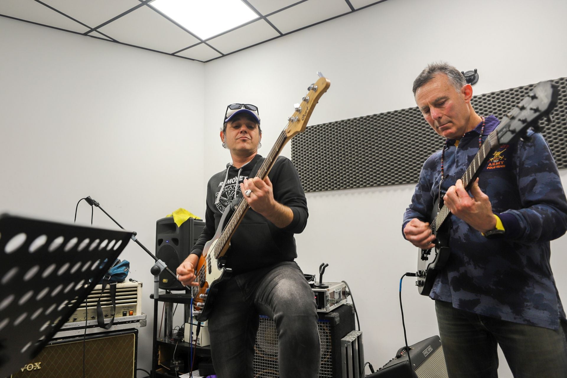 Así es un ensayo de los Iaio Rockers