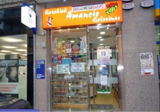 Tienda de golosinas Amancio, donde se consignó el boleto premiado con 162 millones.