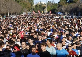 Almgren, en el momento de imponerse en la 10K Valencia Ibercaja de este domingo.