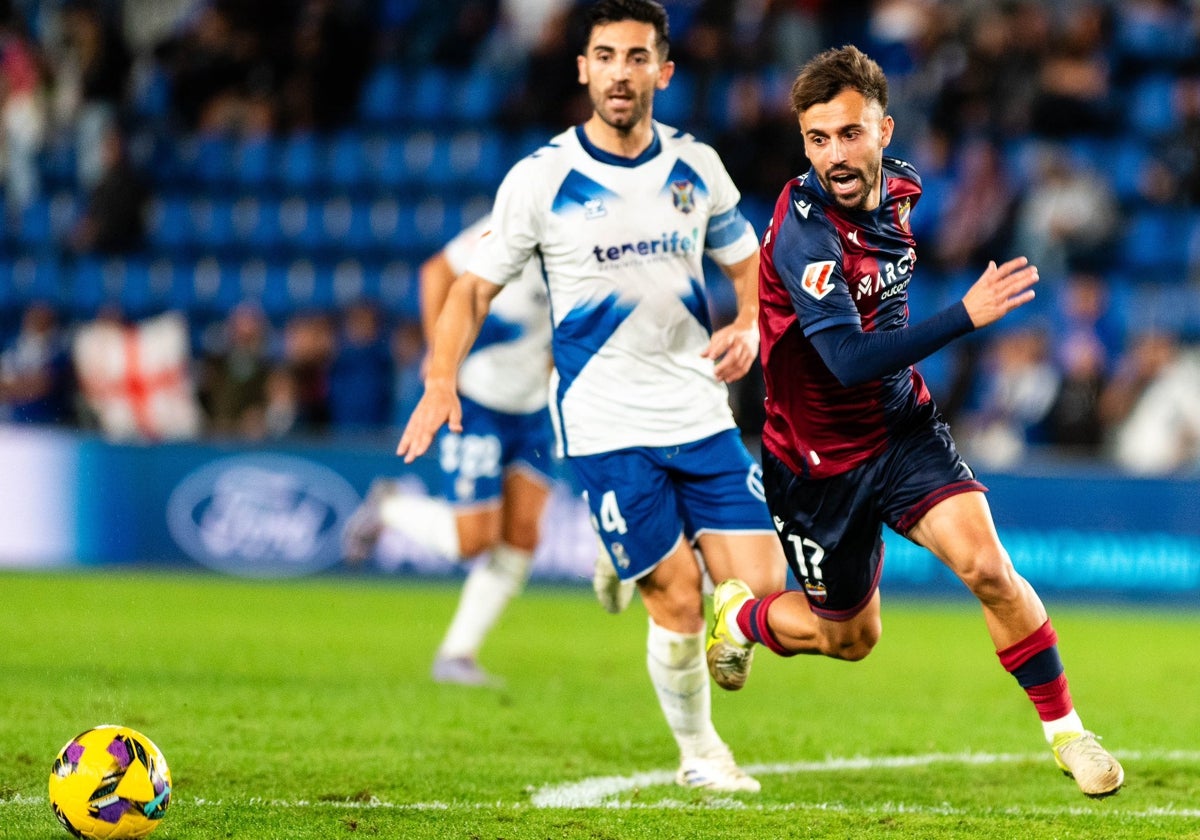 Óscar Clemente, durante el partido contra el Tenerife.