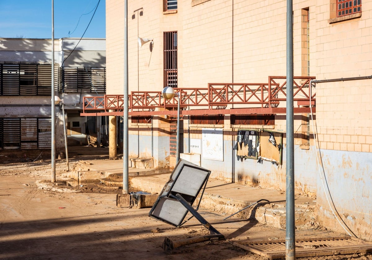 Uno de los colegios dañados por la dana