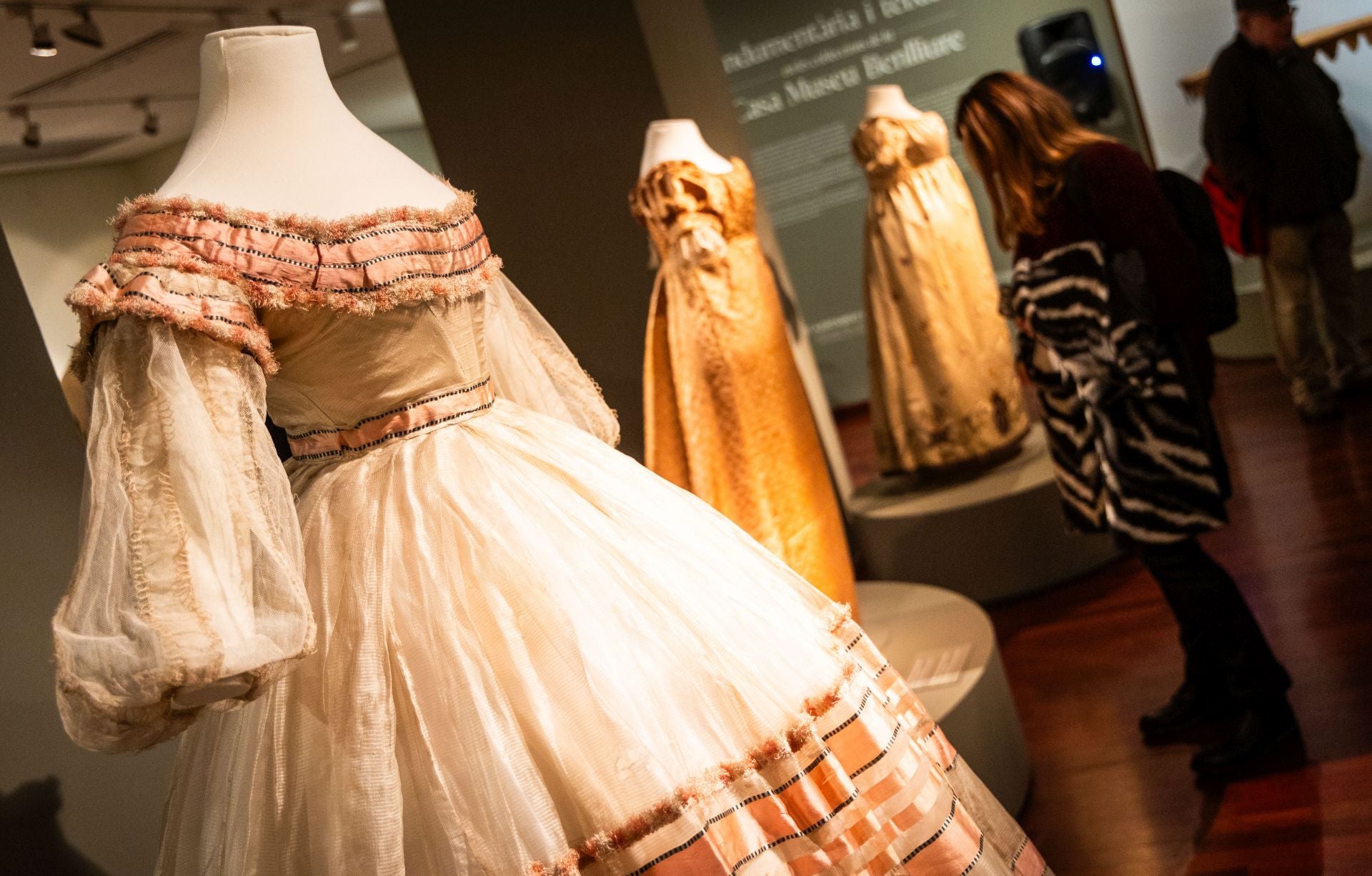 La espectacular colección de trajes de una ilustre familia valenciana