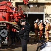 El fallecido en el derrumbe de Benetússer, un trabajador que limpiaba los garajes afectados por la dana