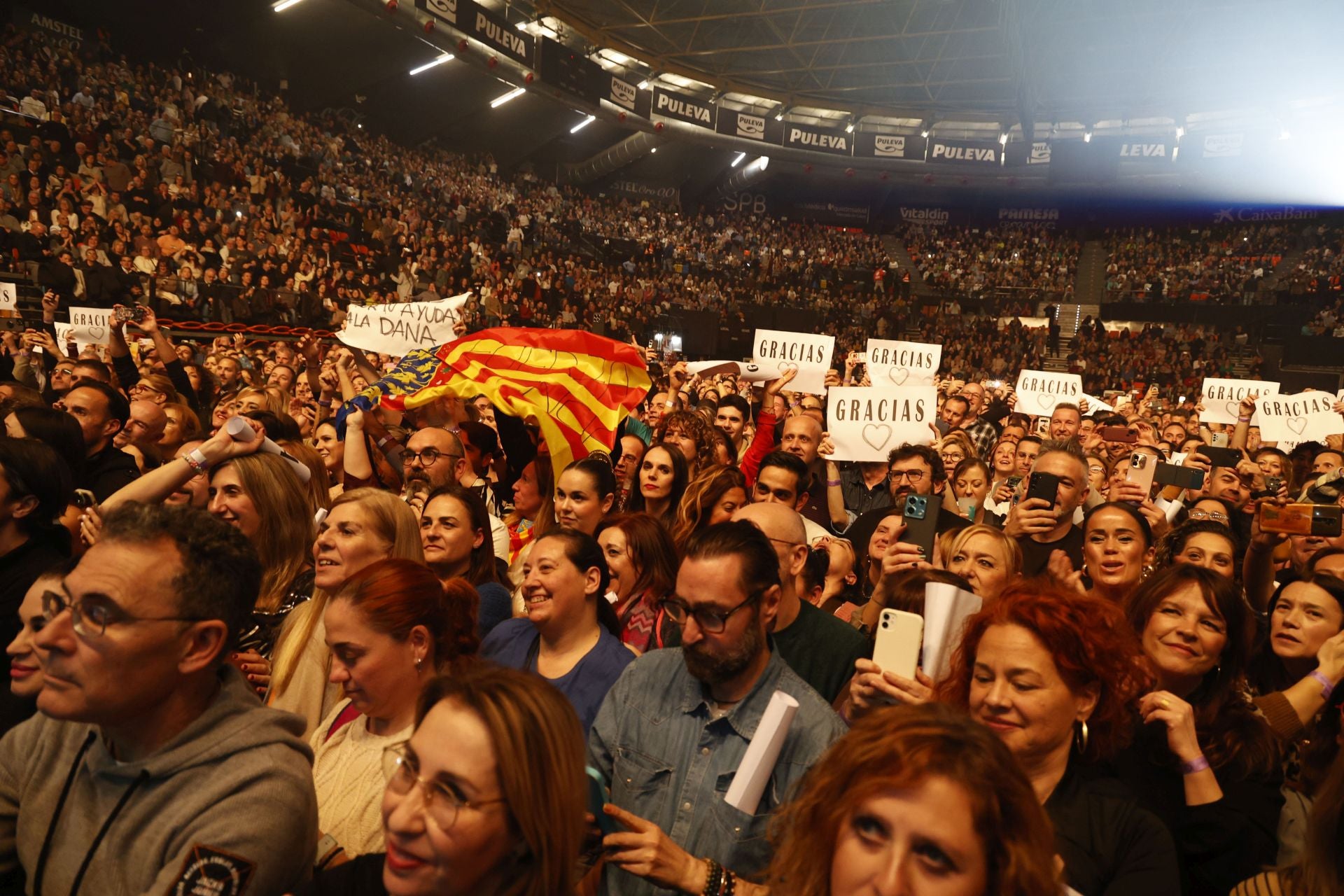 FOTOS | Concierto benéfico de Manolo García en Valencia para los afectados por la dana