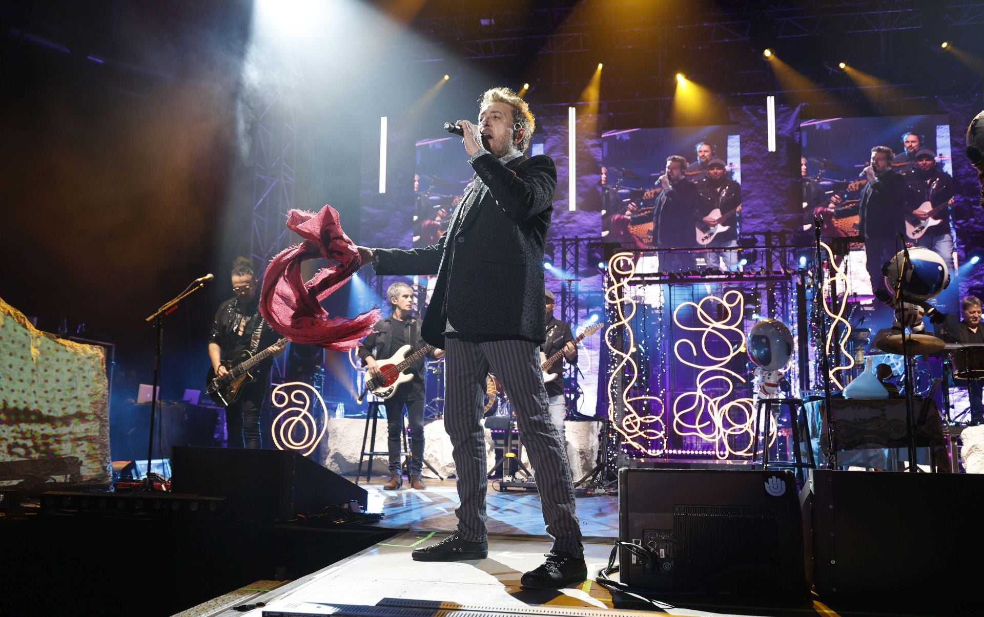 FOTOS | Concierto benéfico de Manolo García en Valencia para los afectados por la dana