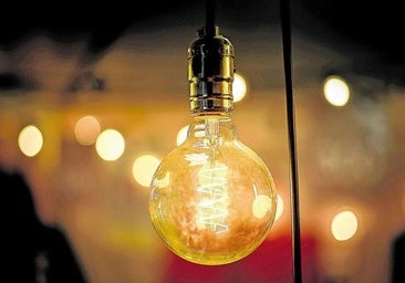 El precio de la luz cambia con la nueva tarifa este martes: las horas prohibitivas para encender los electrodomésticos