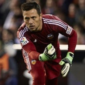 El exvalencianista Diego Alves cuelga los guantes y se retira a los 39 años