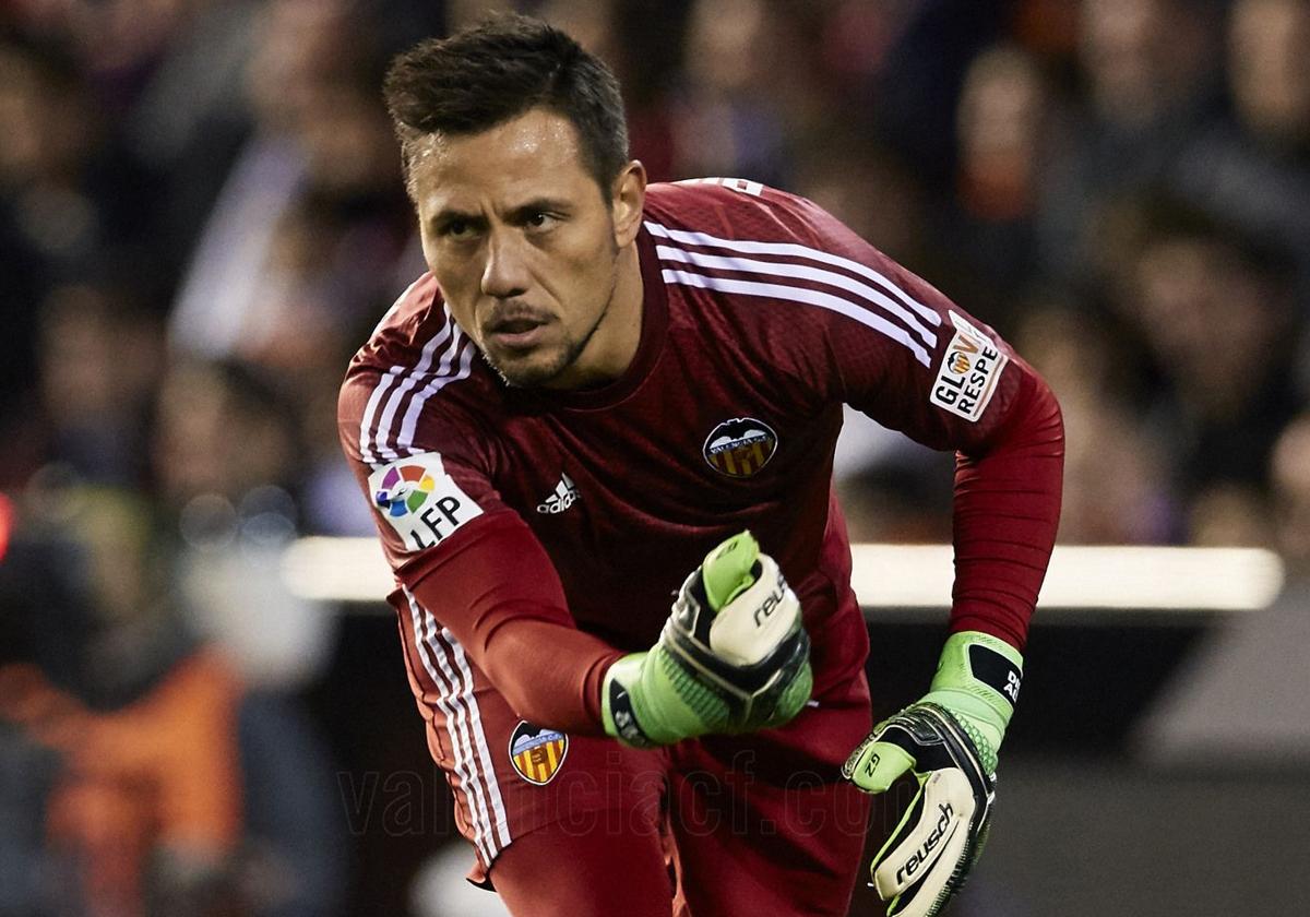 Diego Alves, durante su etapa en el Valencia.