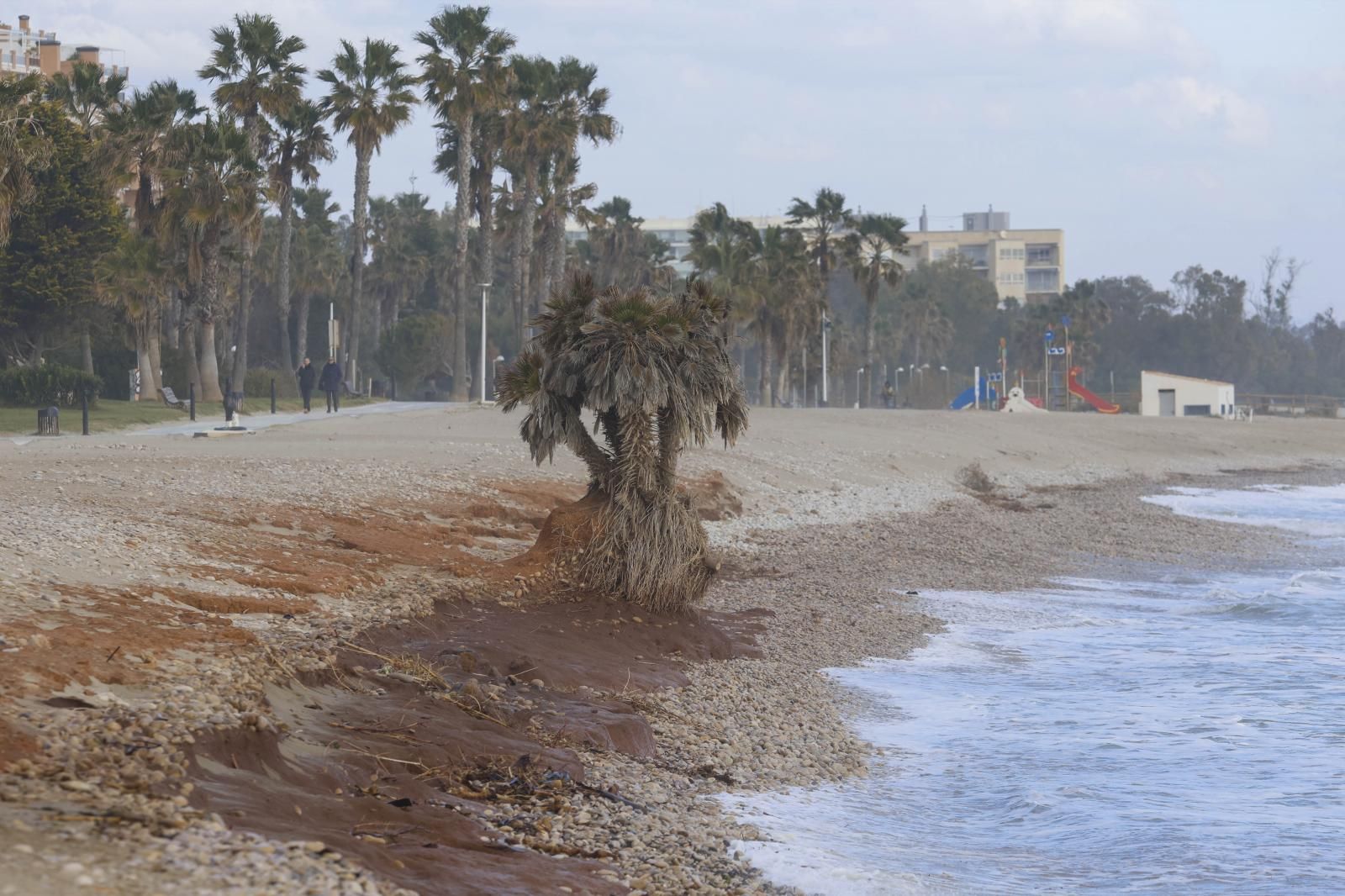 FOTOS | Los efectos de la dana en las playas valencianas