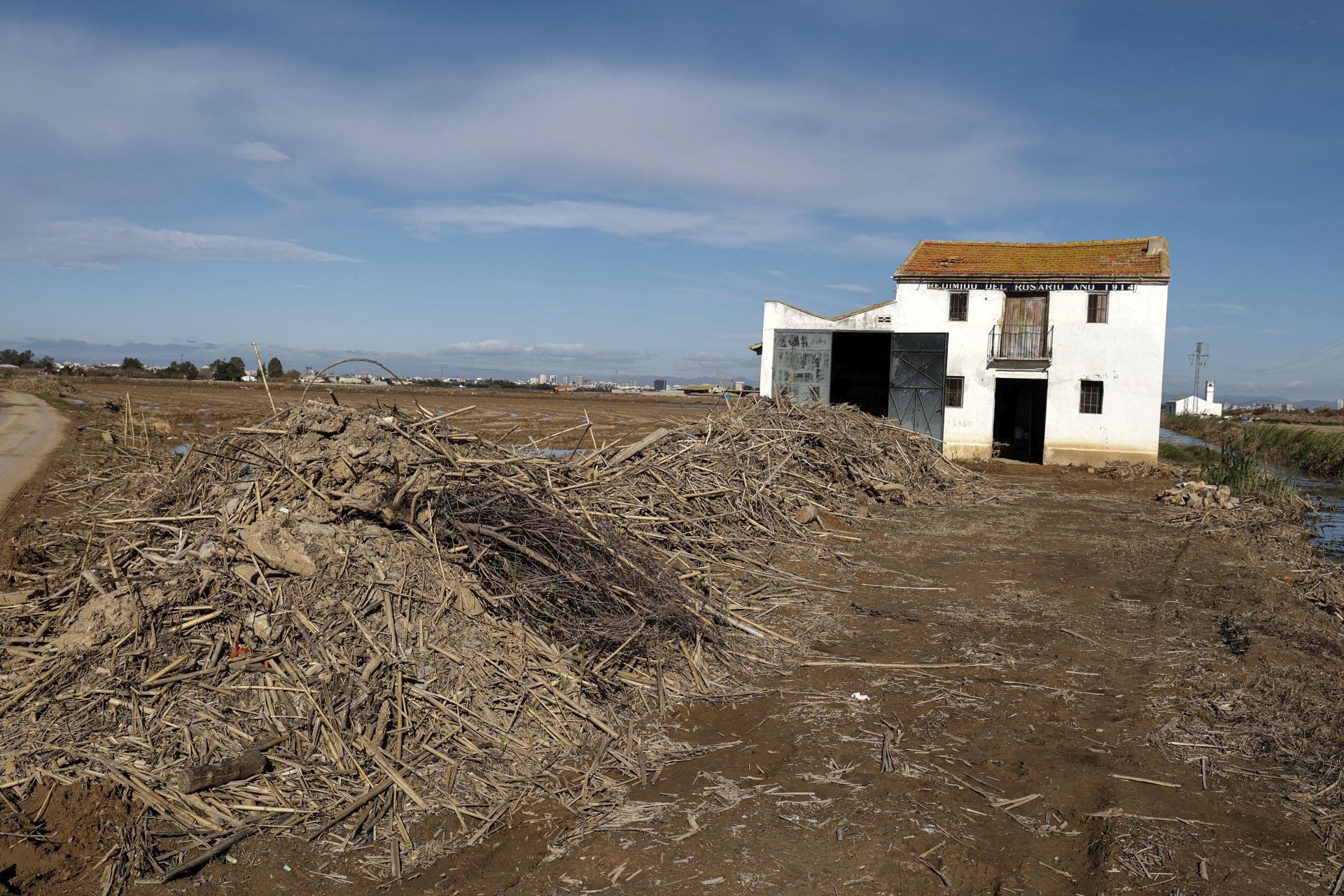 Estado del Puerto de Catarroja, parque natural de la Albufera, tras casi 3 meses del paso de la DANA