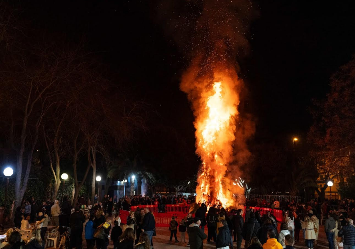 Canet vuelve a volcarse con las fiestas de su patrón Sant Antoni, que comienzan este viernes