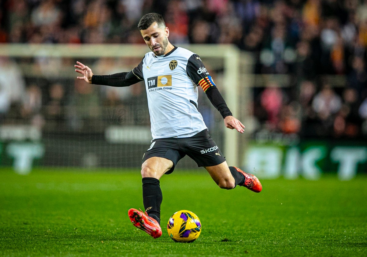 José Gayà, durante un partido.