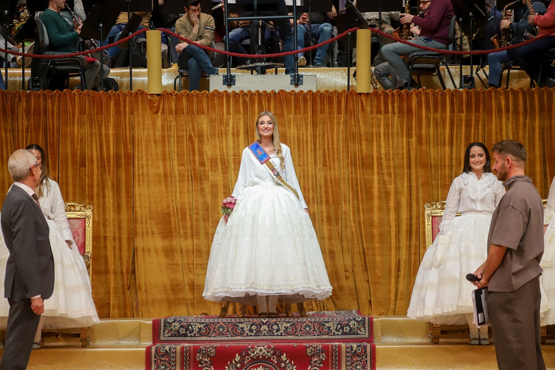 Ensayo de la exaltación de la fallera mayor de Valencia