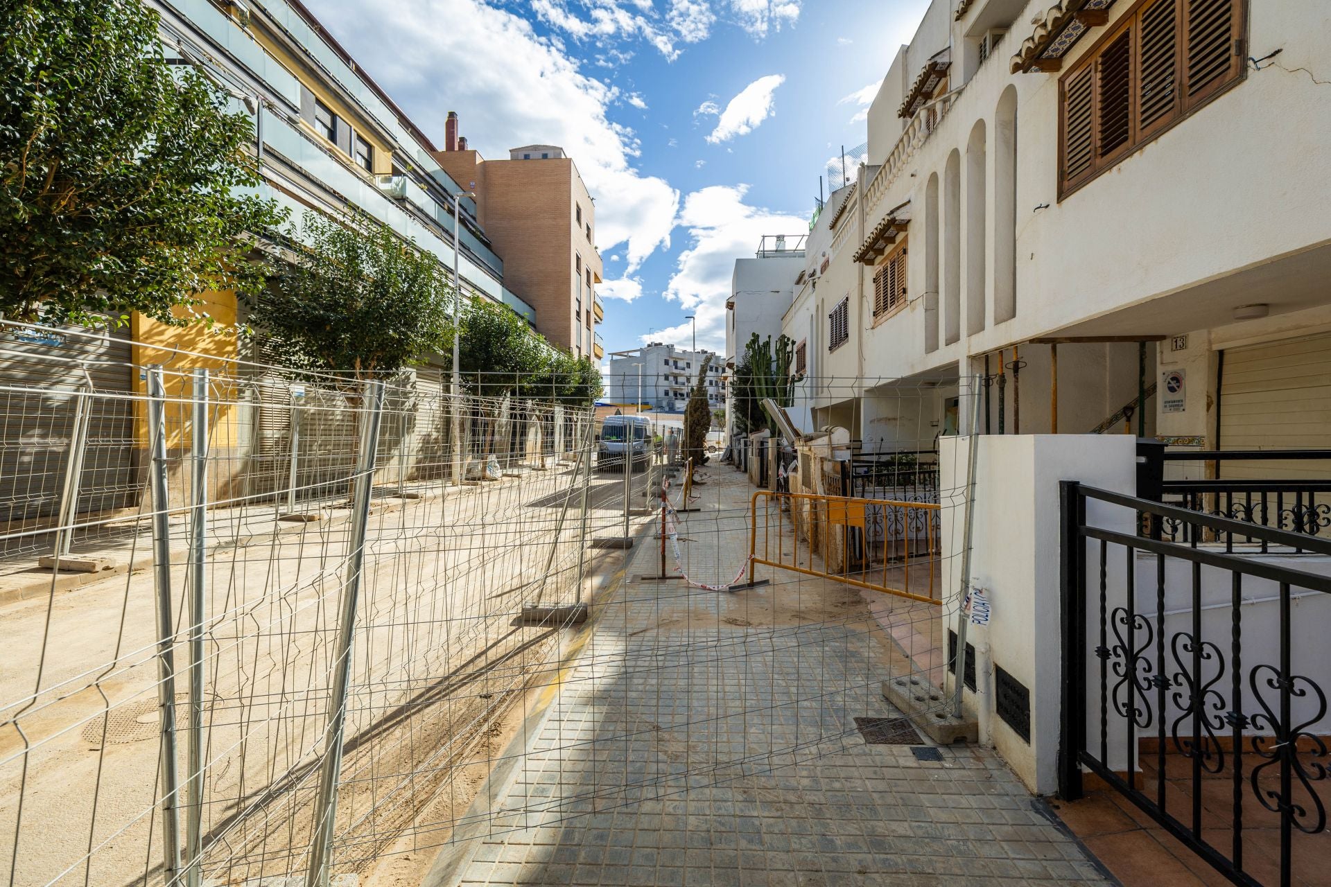 FOTOS | El mapa de las viviendas dañadas por la dana: Los últimos vecinos de la calle fantasma de Catarroja