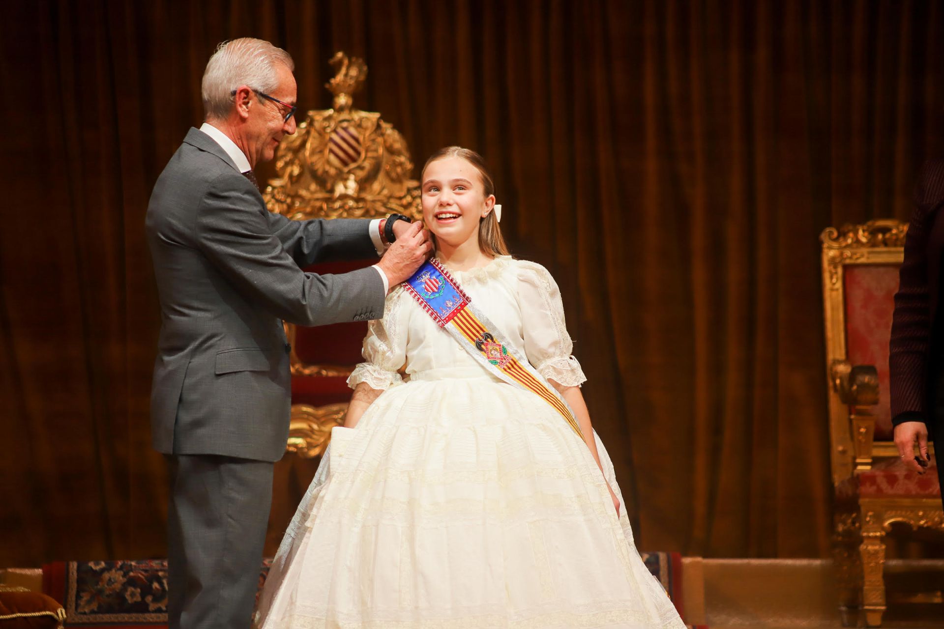 Ensayo de la exaltación de la fallera mayor infantil de Valencia