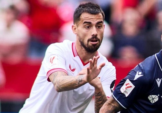 Suso, durante un partido con el Sevilla.