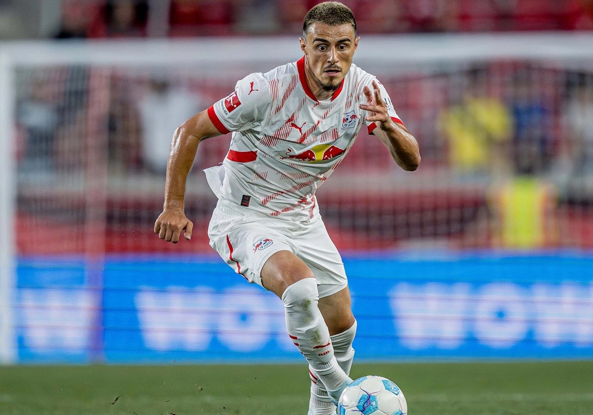 El normacedonio Eljif Elmas, durante un partido.