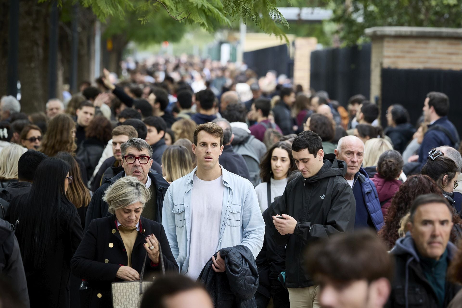 El examen de su vida: Casi 4.000 personas se presentan al MIR en la Comunitat