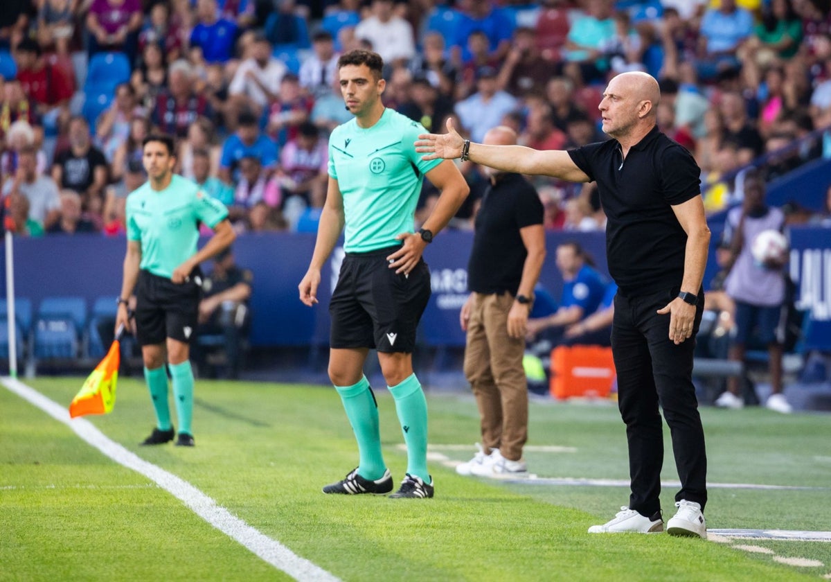 Julián Calero, durante un partido del Levante.