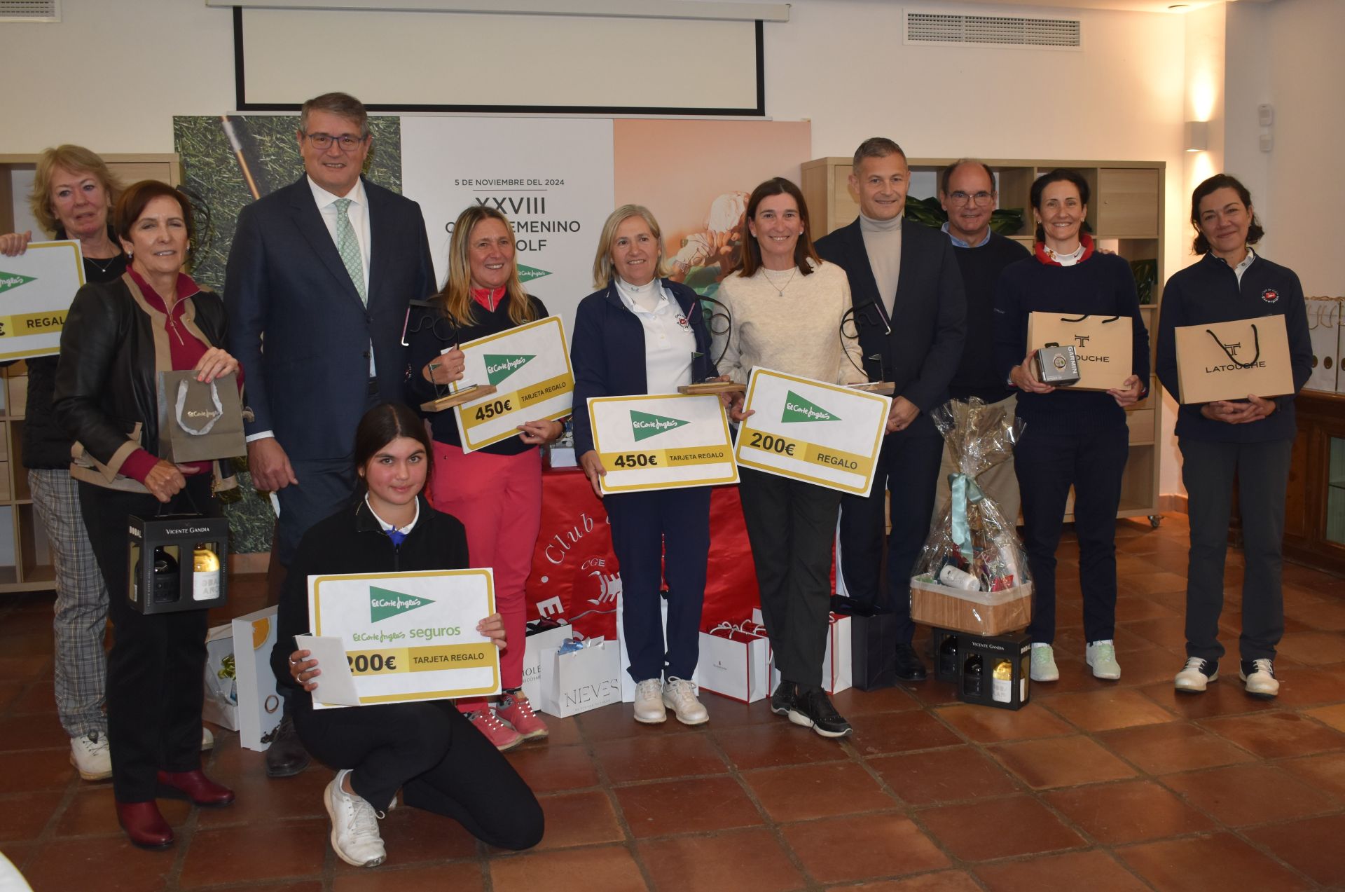 Todas las premiadas en el Open femenino de golf organizado por El Corte Inglés.