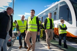 Mazón durante las pruebas en el último tramo antes de su apertura.