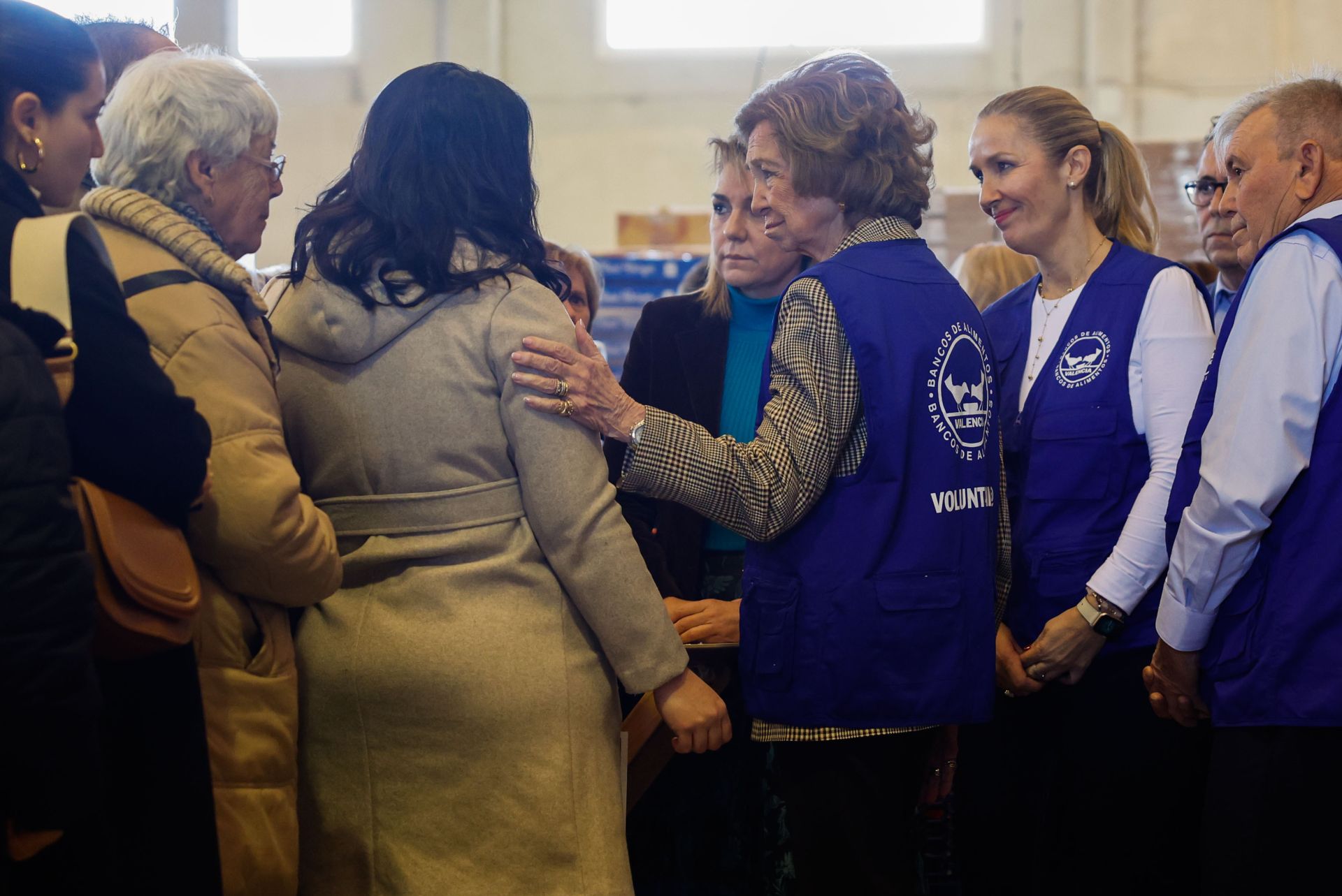 Doña Sofía visita el Banco de Alimentos de Valencia