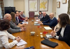 Reunión entre los empresarios de Algemesí y la Confederación.